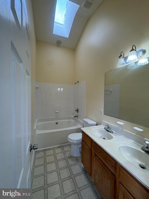 Building Photo - 16100 Edenwood Dr