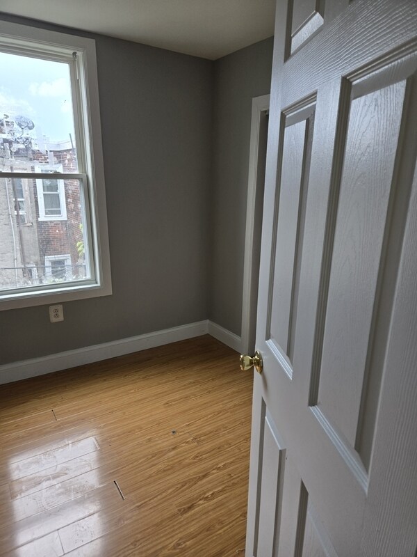 Building Photo - 608 E Wensley St