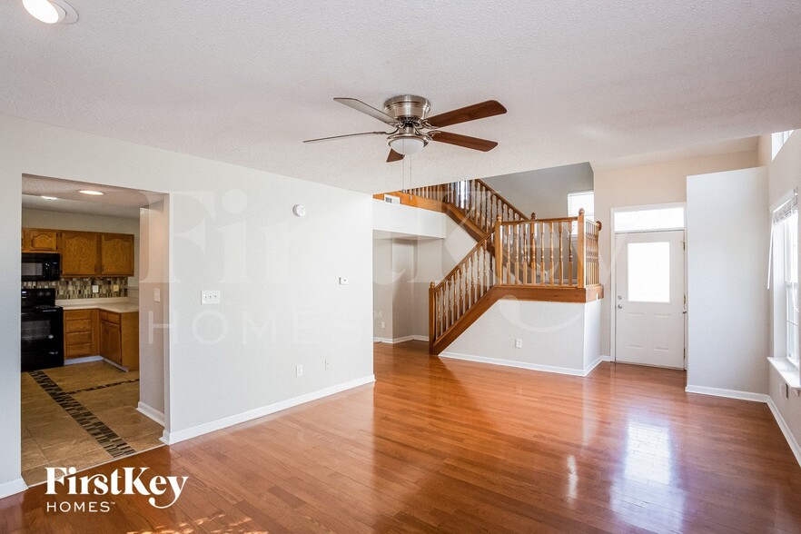 Building Photo - 5967 Liverpool Ln