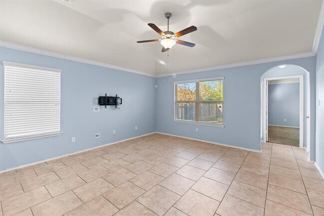 Building Photo - 244 Chickadee Ln