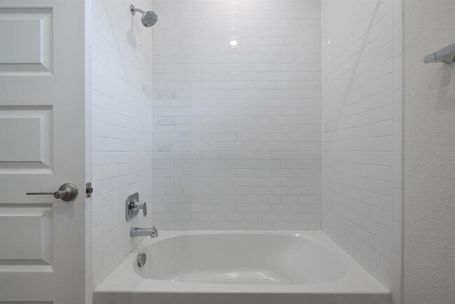 Building Photo - 1120 Bear Track Loop