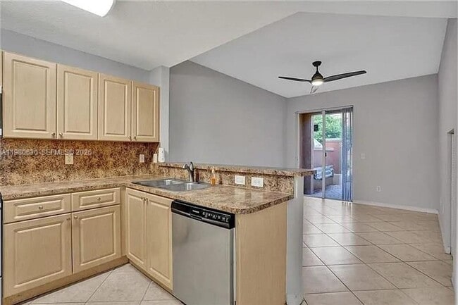 Building Photo - 2325 Mariner Ct