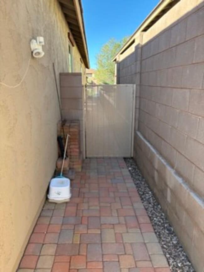 Building Photo - STUNNING NEWER HOME- GATED