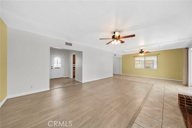 Building Photo - 386 W 16th St