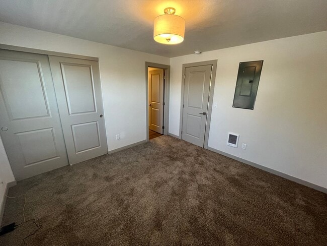 Building Photo - 1 Bed/1 Bath ADU on Bend's Eastside - Cessna Drive