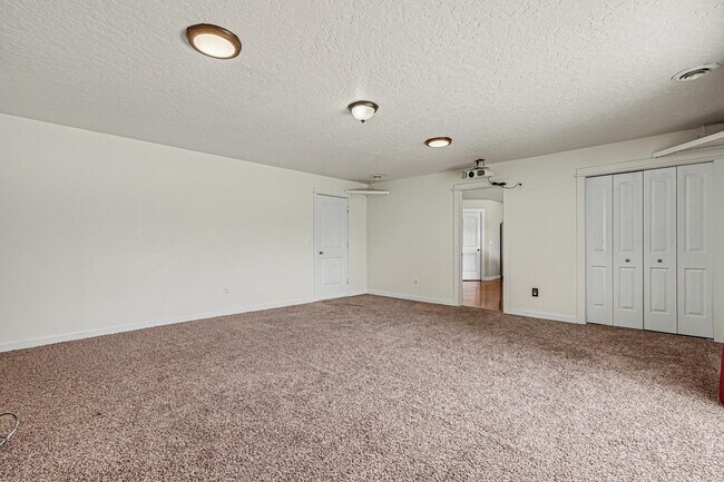 Building Photo - 18327 Buckeye Pl