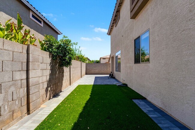 Building Photo - Gated Chandler Living | 4 Bedrooms in Top-Rated School District
