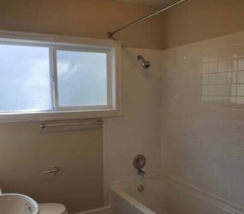 Building Photo - 126 Vergobbi Ave