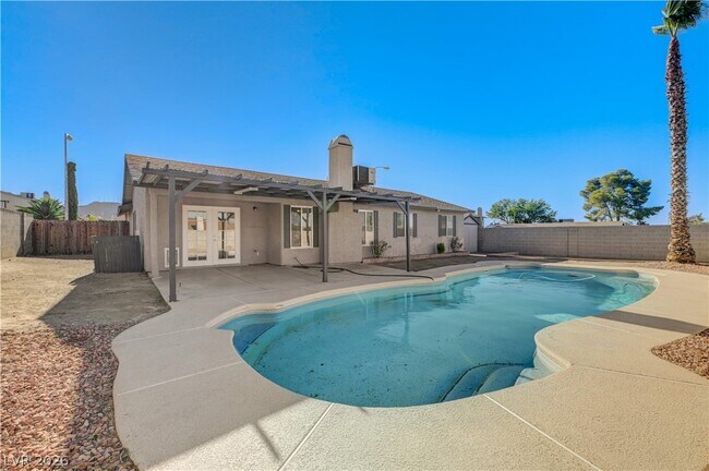 Building Photo - 707 Honeybee Ct