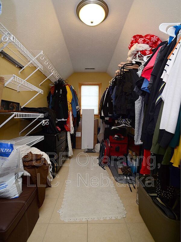 Building Photo - 2003 Crest Ridge Dr