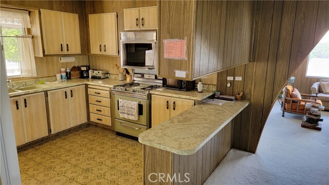 Building Photo - 39027 Moronga Canyon Dr