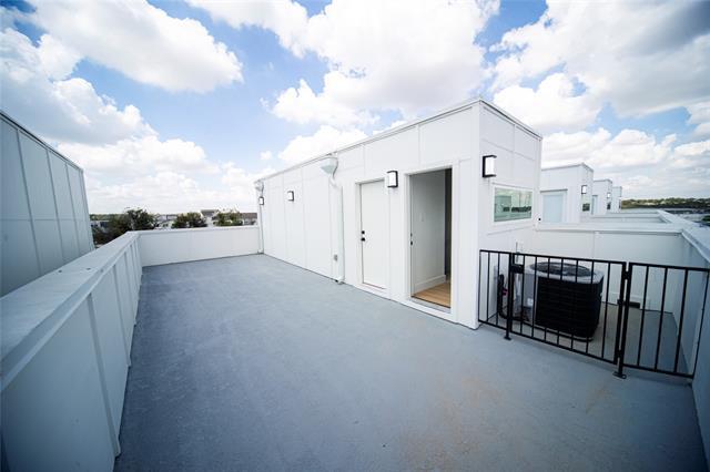 Building Photo - 2804 Weisenberger St