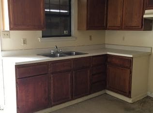 Building Photo - 726 Richmond Ave