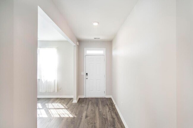 Building Photo - 200 Harrow Dr