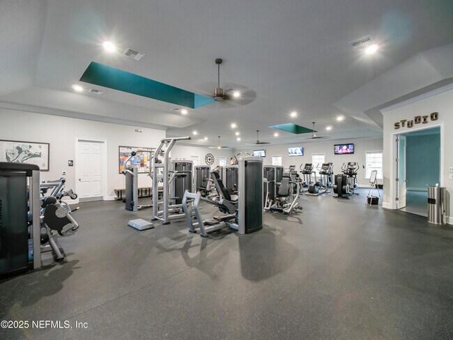 Building Photo - 945 Registry Blvd