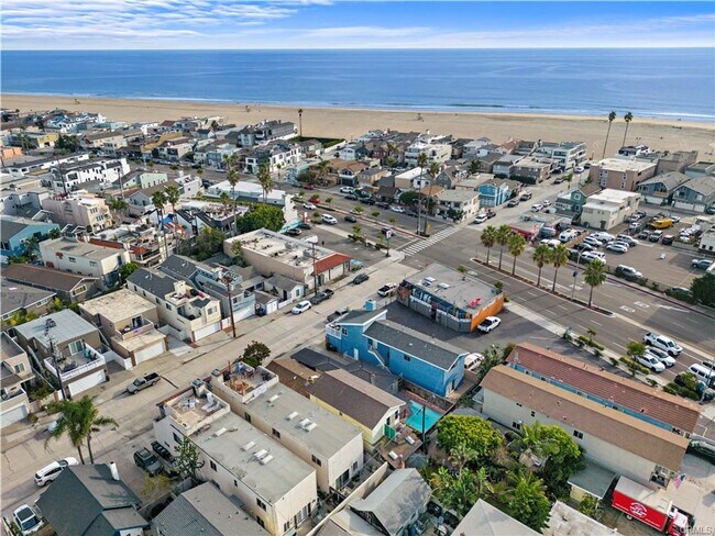 Building Photo - Balboa Peninsula Pool Home
