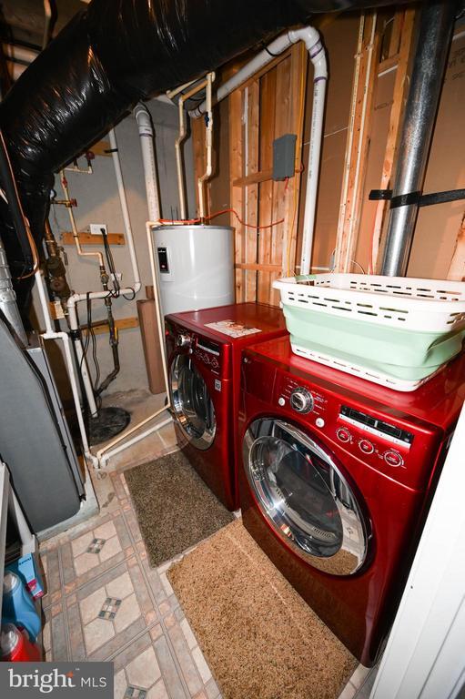 Building Photo - 9310 Paragon Way