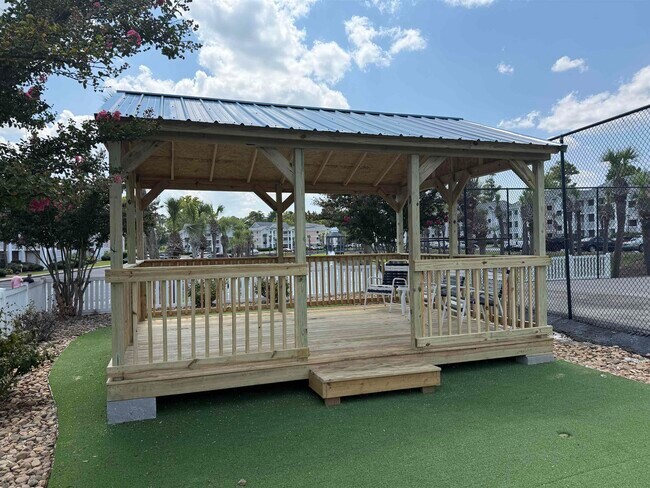 Building Photo - 616 Waterway Village Blvd