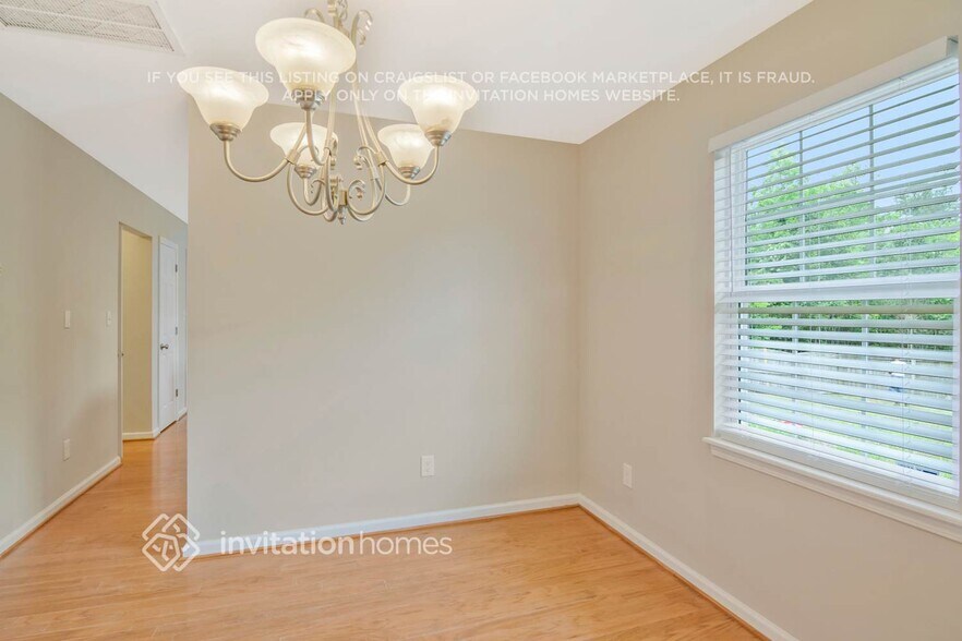 Building Photo - 107 Knightwood Dr