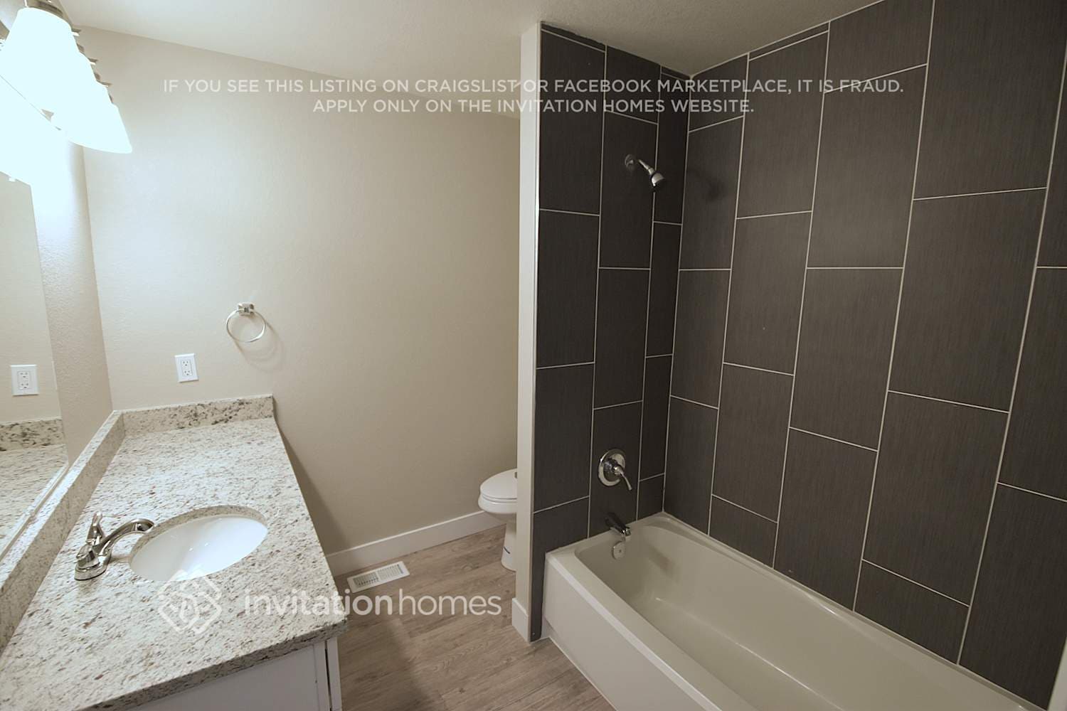 Building Photo - 1424 W 132nd Pl