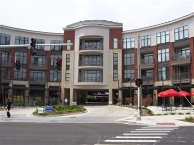 Building Photo - 650 S Mill St
