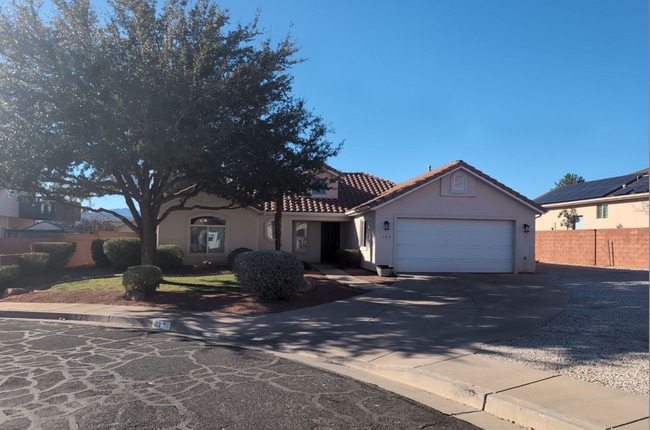 Building Photo - Home on a cul-de-sac in Ivins