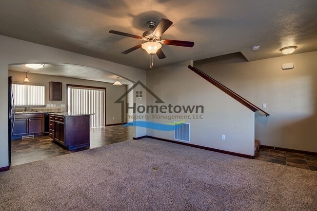 Building Photo - Spacious 4 bed 2.5 bath Home in Post Falls!