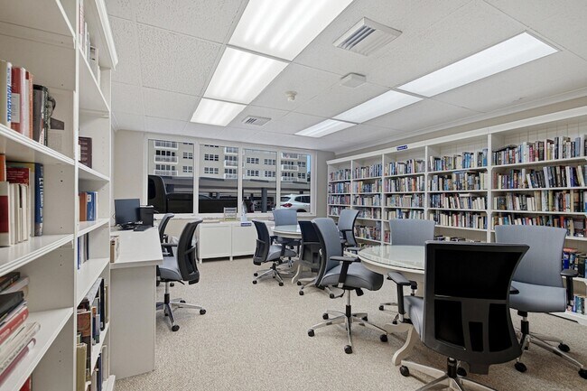 Building Photo - 111 N Pompano Beach Blvd