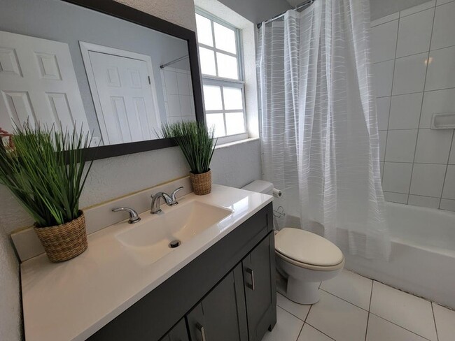 Building Photo - 197 NW Eller St