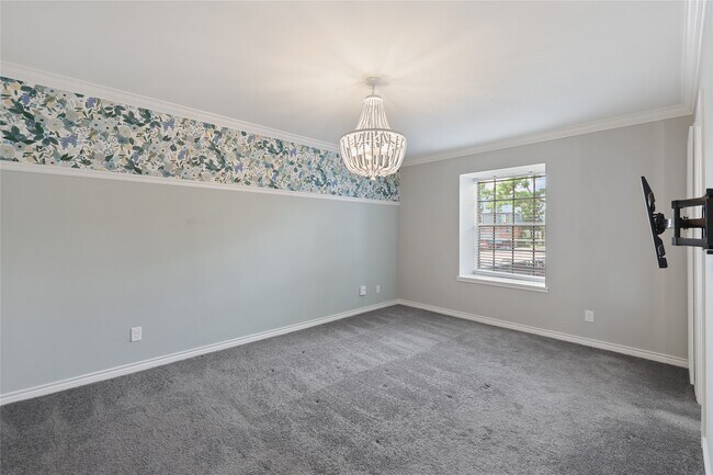 Building Photo - 9015 Gaylord Dr