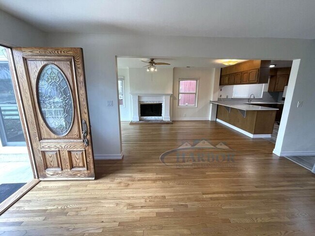 Building Photo - 3706 S Emily St