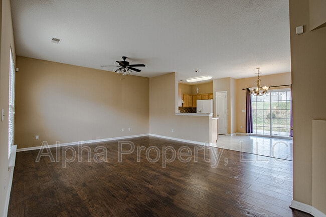 Building Photo - 631 Timber Walk Dr