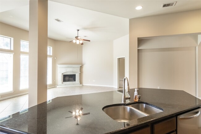 Building Photo - 26519 Longleaf Valley Dr