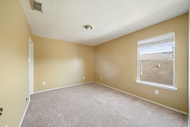 Building Photo - 17802 Kerrybrook Ln