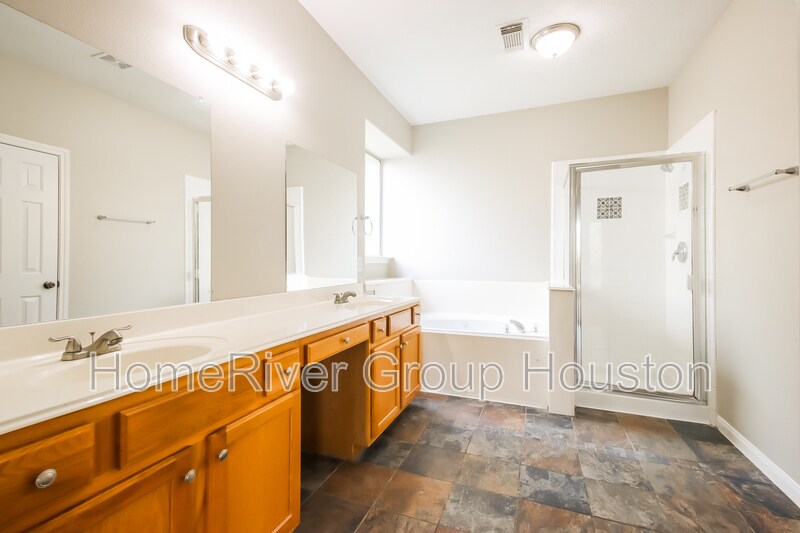 Building Photo - 18722 Racquet Sports Way