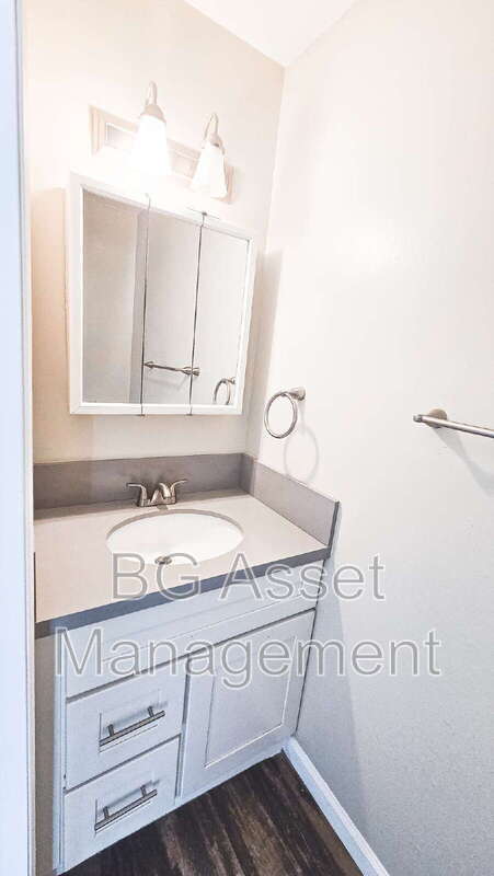 Building Photo - 112 Avian Dr