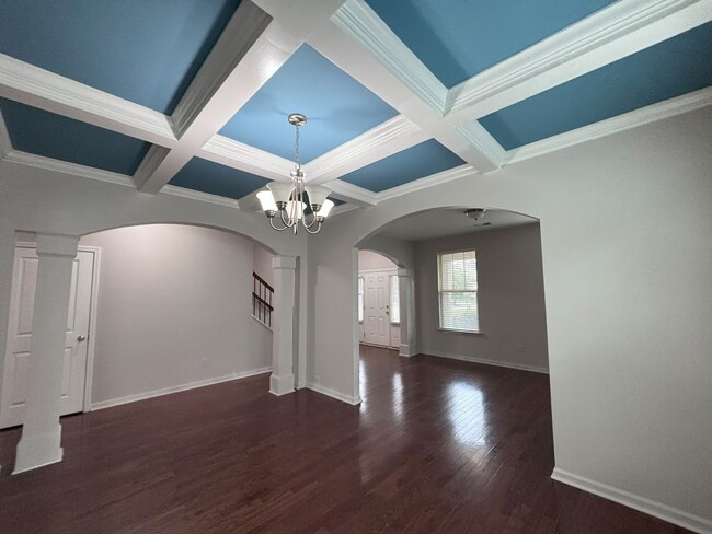 Building Photo - *** MOVE IN SPECIAL *** MOVE IN SPECIAL  -...