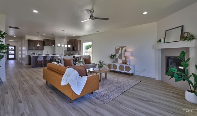 Building Photo - Beautiful Home in Herron Ridge!
