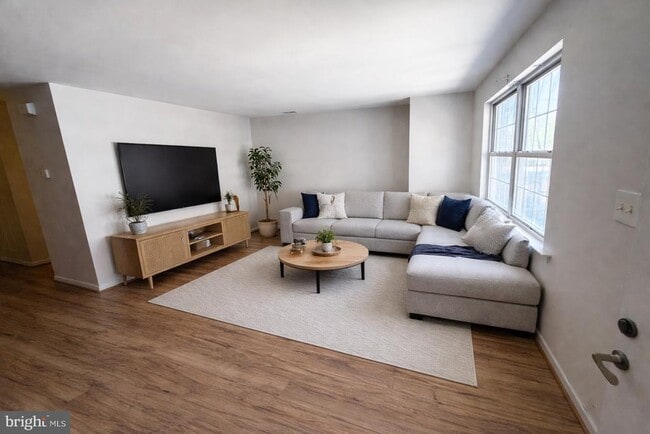 Building Photo - 177 Parker Ave