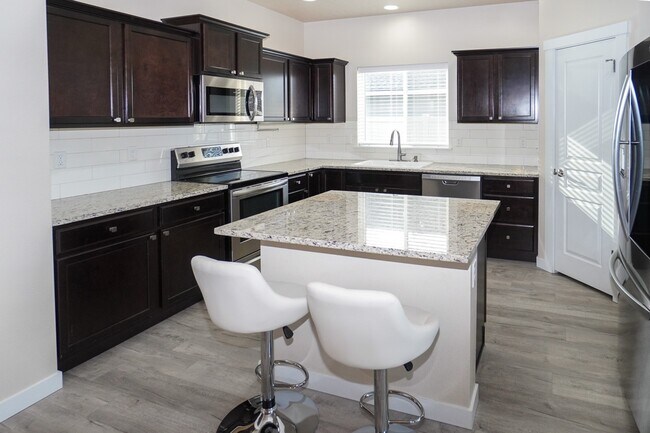 Building Photo - 4272 W Peak Cloud Dr