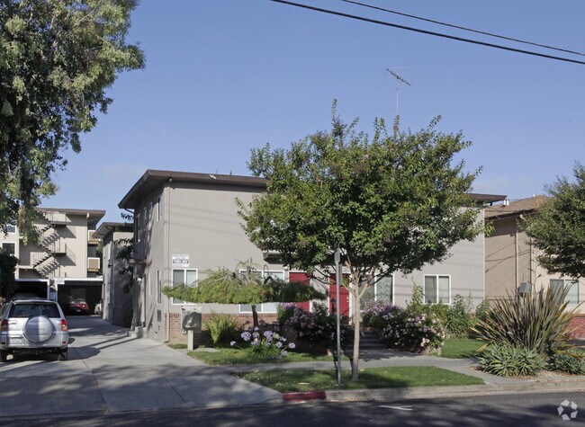 Primary Photo - 451 S 5th St