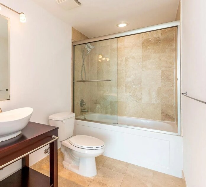 Building Photo - 350 S Miami Ave