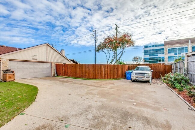 Building Photo - 9442 Willard St