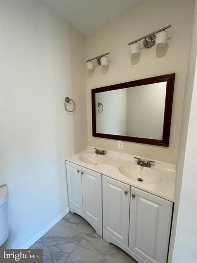 Building Photo - 2003 S 7th St