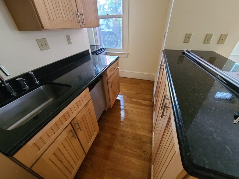 Building Photo - 191 Commonwealth Ave