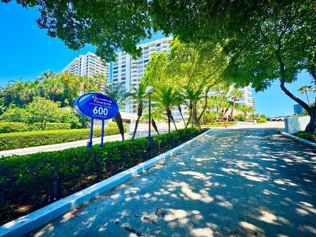 Building Photo - 600 Three Islands Boulevard