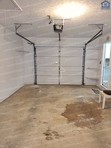 Building Photo - 3547 Southmeade Dr