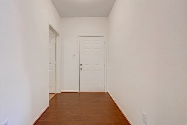 Building Photo - 18218 Barkers Green Way