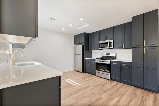 Building Photo - Beautifully Renovated Multi-Generational Concept Build!