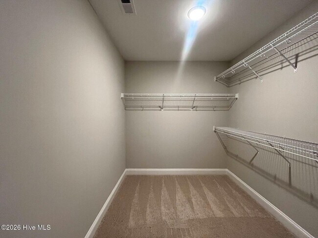 Building Photo - 404 Endicott Ct